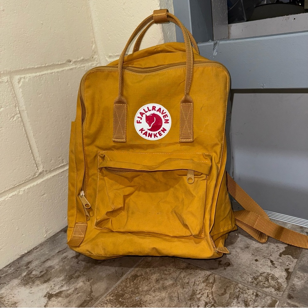 Women’s Fjallraven Brand Yellow Orange School Work Hiking Casual Backpack Bag